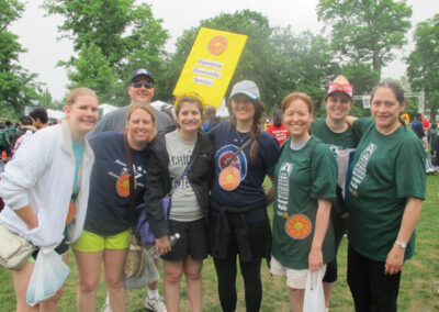 Help raise funds to provide healthy lunches to Esperanza School students – support us in the Hunger Walk at Soldier Field on June 21!